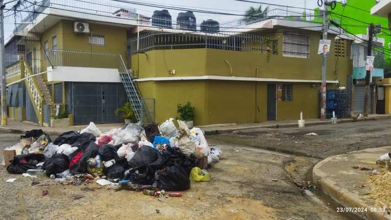 basura reparto alma rosa