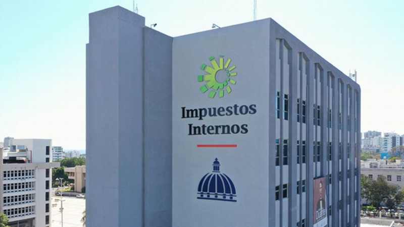 DGII aclara retención del 2 % no es nueva, pero más de 30 mil comercios exentos por error deben ajustarse